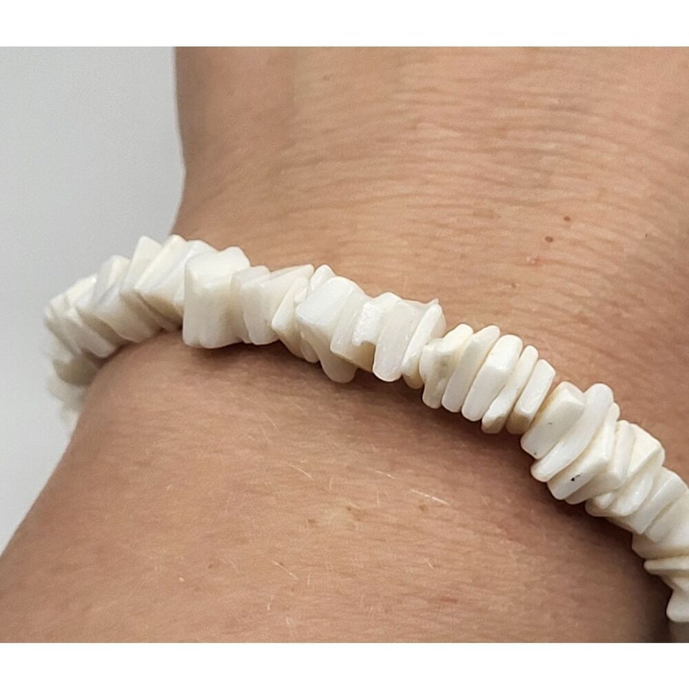 VINTAGE ESTATE Y2K Lovely PUKA SHELL 7.5" Bracelet